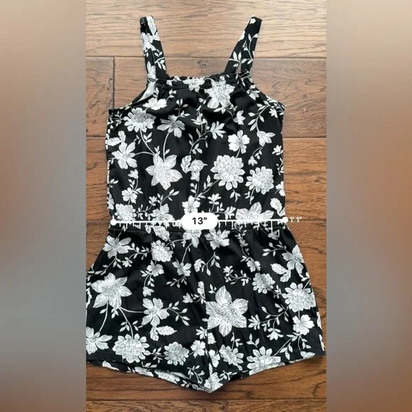 The Children’s Place Girl’s XL (14) Black And White Floral Sleeveless Romper - Picture 5 of 9